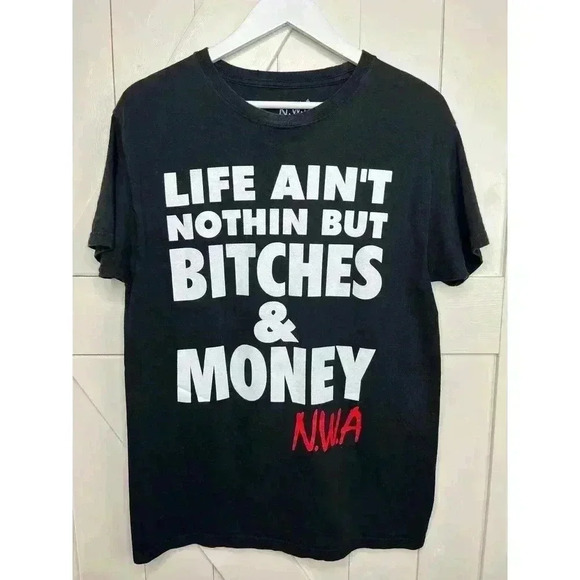 Vintage Tops - Life Ain't Nothin...NWA